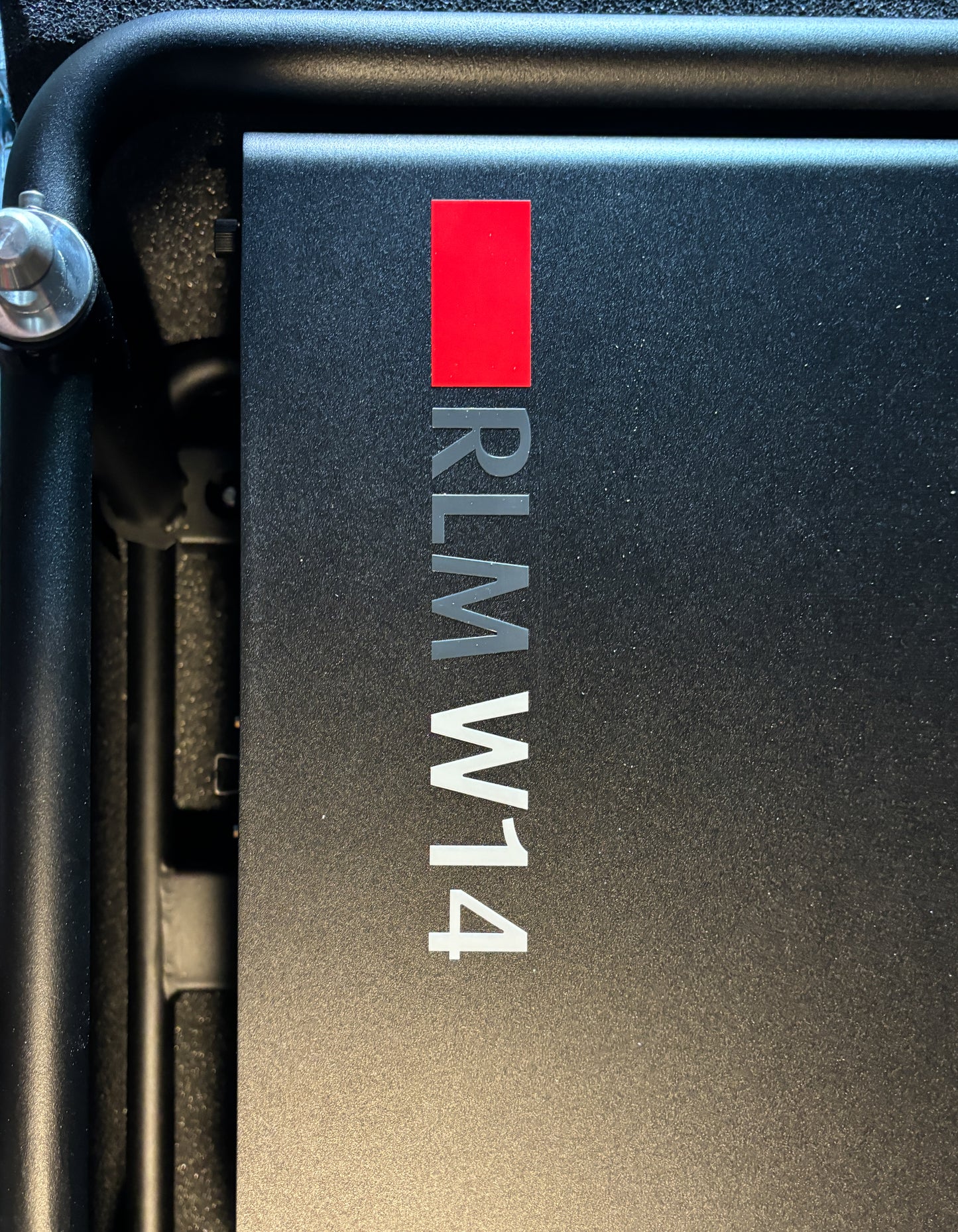 Projecteur Barco RLM-W14 13 500 lumens WUXGA pour grands espaces, avec cage et flight case