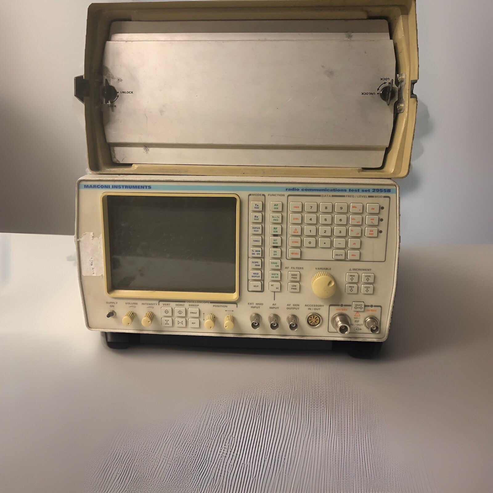 Marconi Instruments 2955B Radio Communications, Opt 01,06 All Tests Passed!