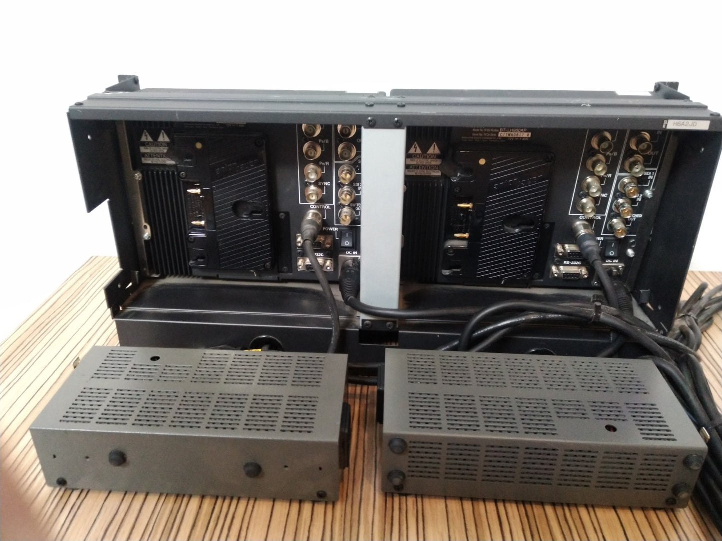 Dual Panasonic BT-LH900AP Monitor with Anton Bauer battery terminal, Rackmount