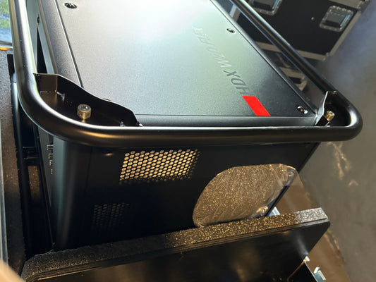 Projecteur Barco HDX-W20 FLEX WUXGA pour grands espaces, cage et flight case