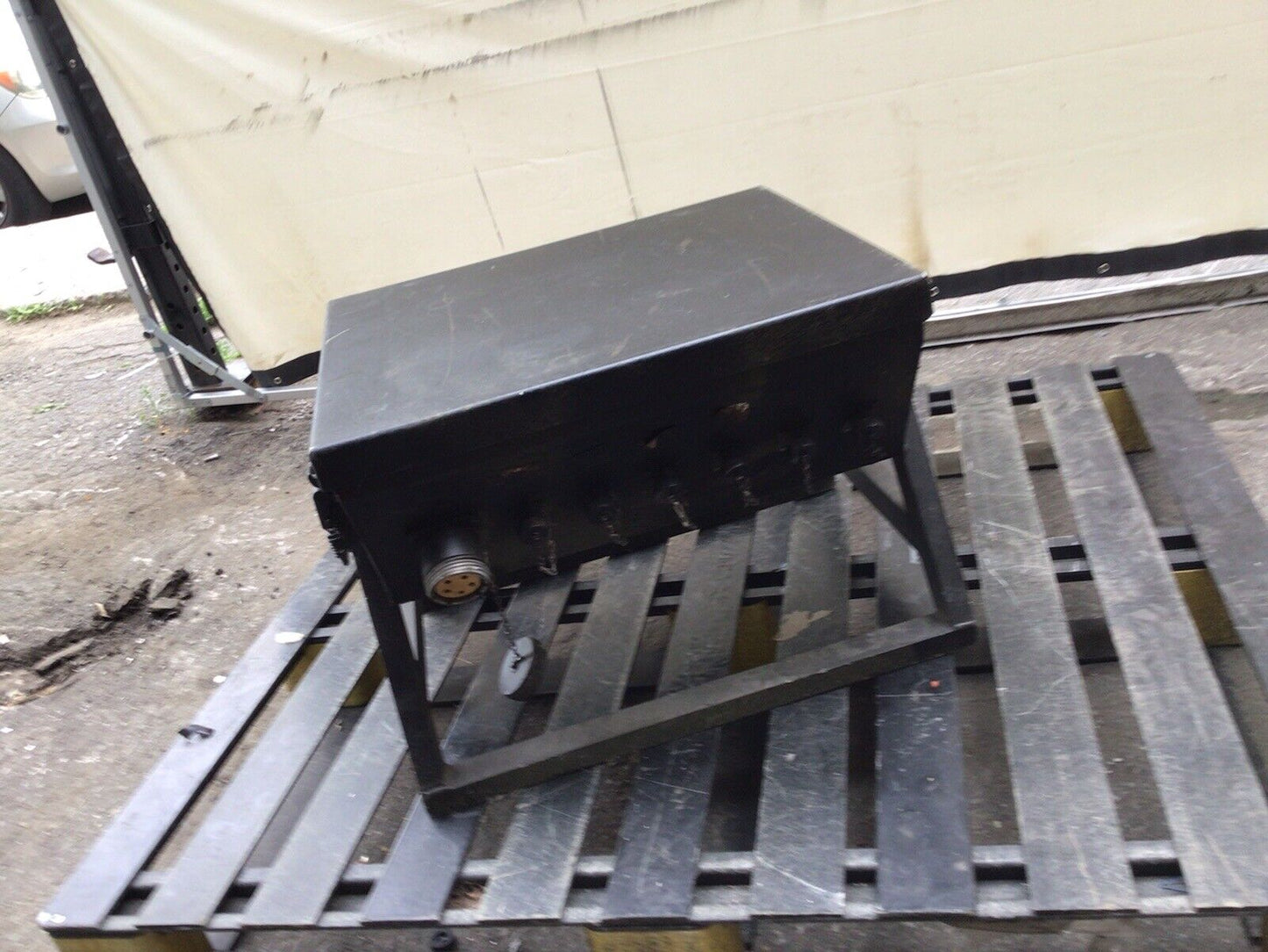 Military Power Distribution Box M40 A/P 3 PHASE 120/208V 40 AMP/PH (PDISE)