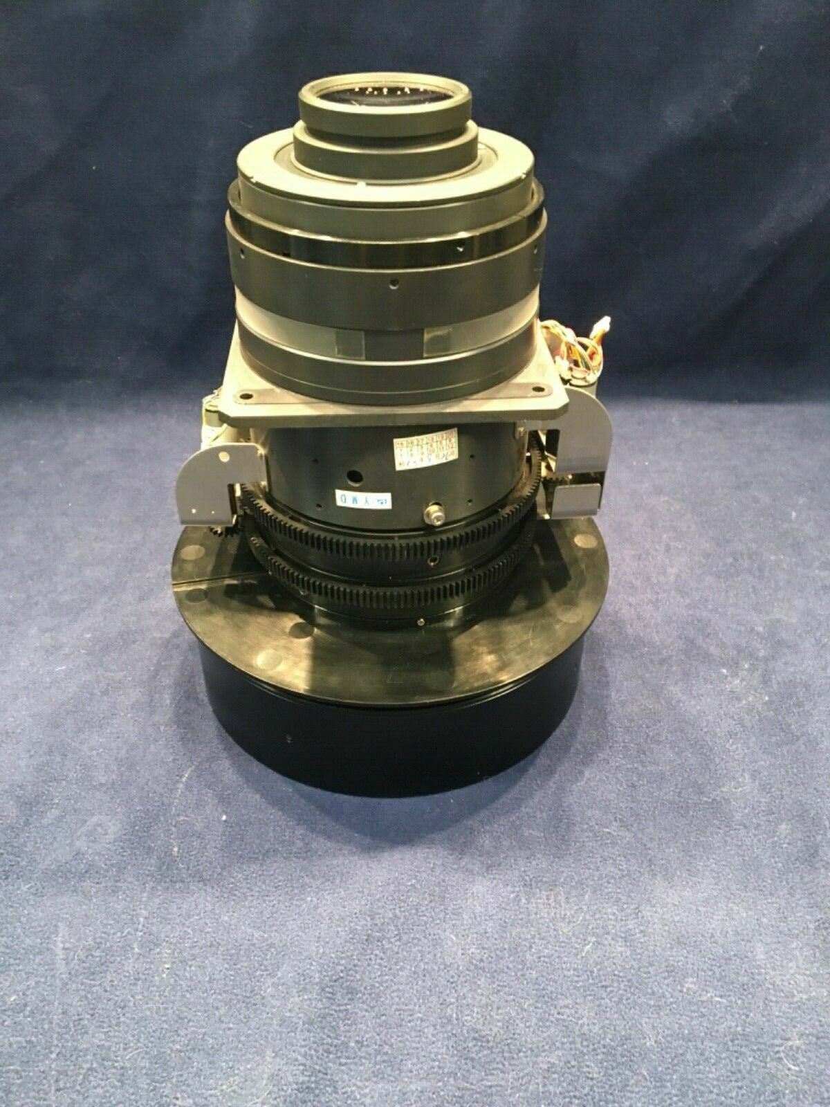Hitachi USL-801 Ultra Short Throw Lensfor Christie LW650 /LW720 (121-104106-XX)
