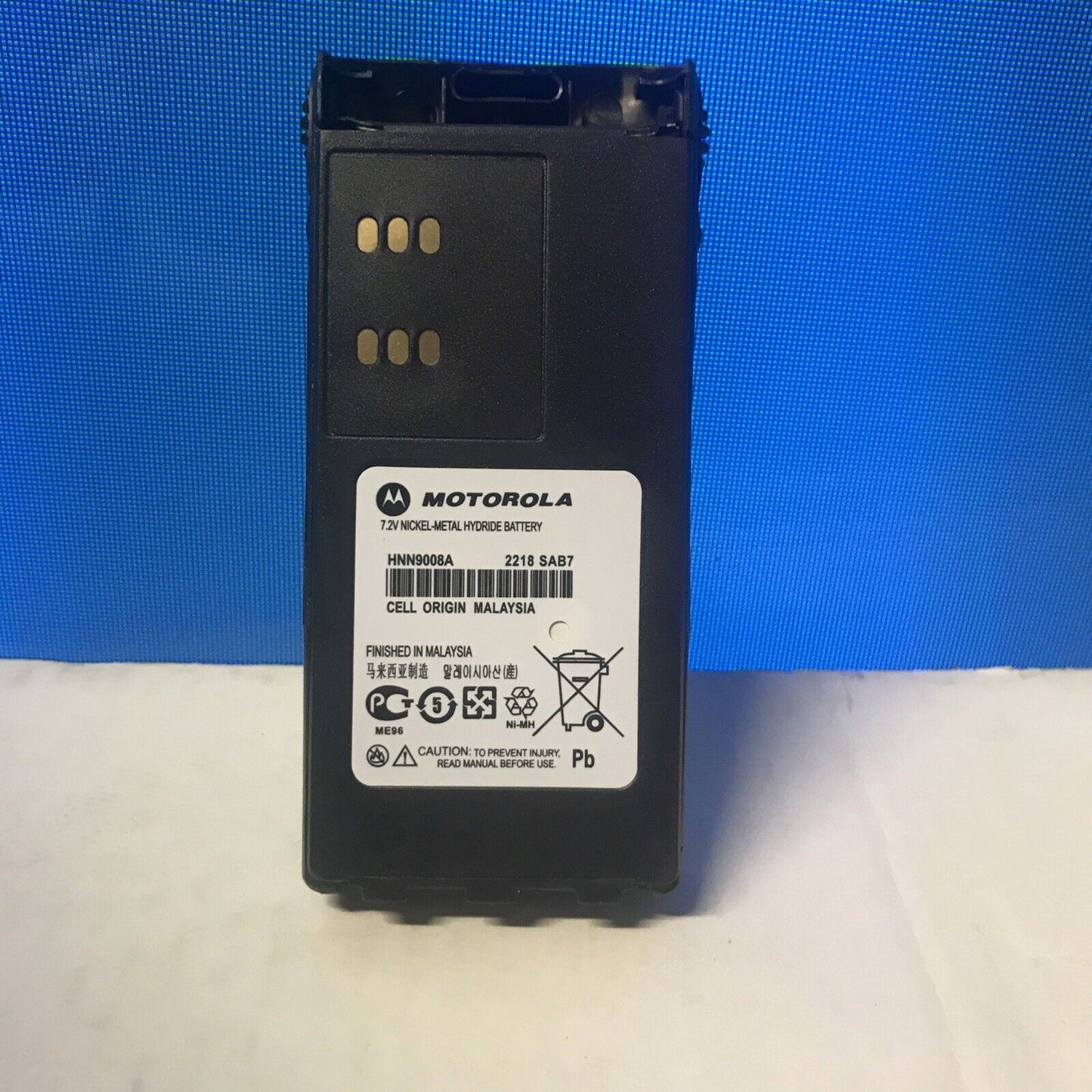 Motorola HT750 Two Way Radio *New Battery AAH25KDC9AA3AN