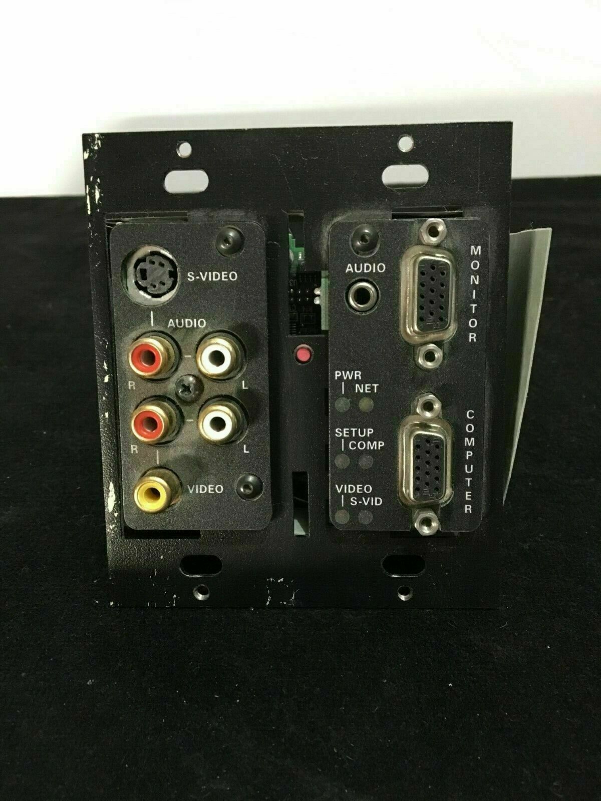 CRESTRON QM-WMC  QuickMedia Wall Plate Media Center