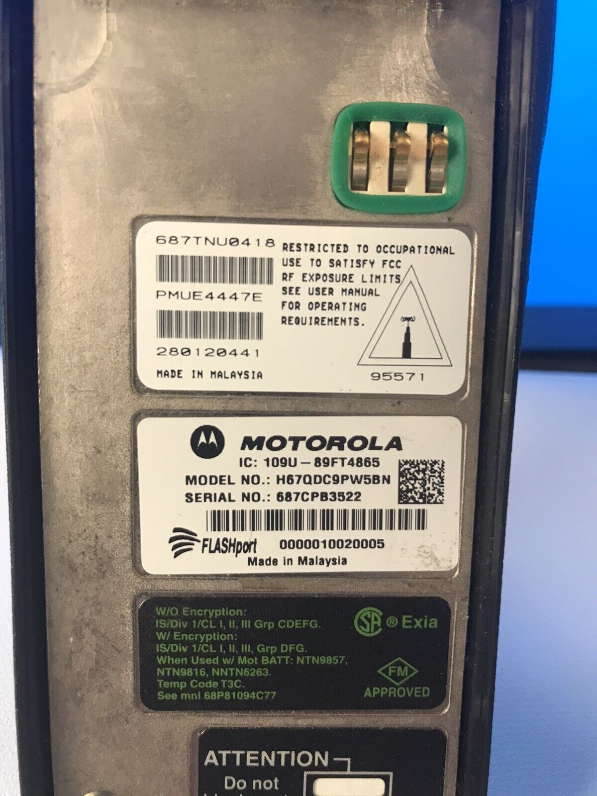 Motorola MT1500 UHF 48 Channel 380-470MHz Radio H67QDC9PW5BN With New Battery