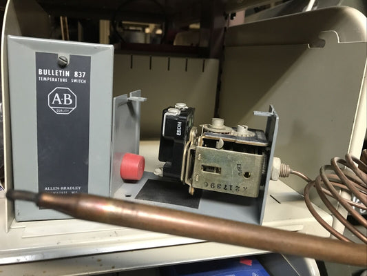 Allen-Bradley Bulletin 837 -A4A Temperature Switch