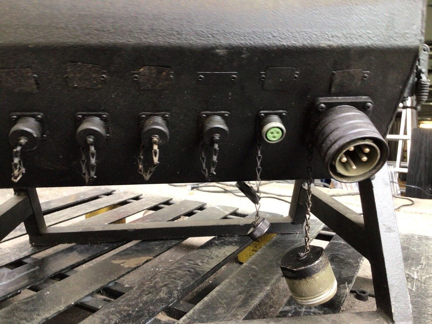 Military Power Distribution Box M40 A/P 3 PHASE 120/208V 40 AMP/PH (PDISE)